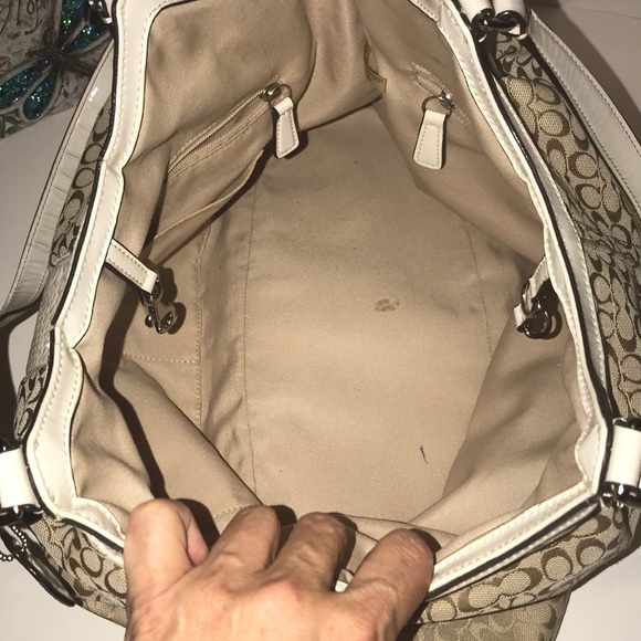 COACH DEVIN SIGNATURE CANVAS TOTE - Picture 4 of 9